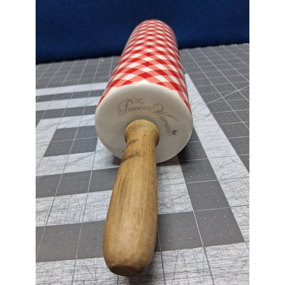 The Pioneer Woman Rolling Pin Red Gingham Ceramic Wood Handles Farmhouse Unused
